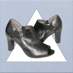 Life Stride -- Simply Comfort Constance Slip On Peep Toe High Heel Mules